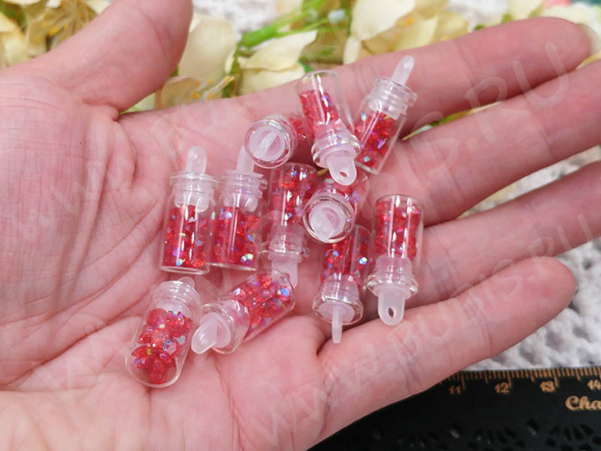 Наполнение для смолы и бутылочек 115 ювелирные стразы в бутылочке 3*3*2мм красные с АВ прозрачные (декор)