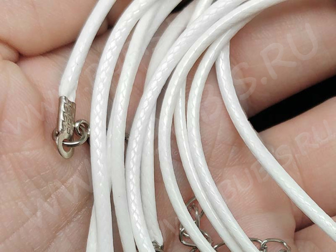 Шнур с замочком 22 вощёный полиэстеровый "корейский" круглый 2мм белый (43см)