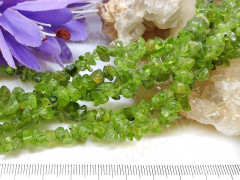 Крошка (галтовка) каменная 140 3-8мм Хризолит натуральный (камни) (нить 29см)