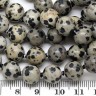 Купить (ОПТ) Бусина округлая 10мм Яшма Далматин тёмная (камни) (НИТЬ) с доставкой по России