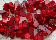 Бусина каменная Капля 04 плоская 11-20*7-12*2-5мм Коралл красный натуральный (камни) (половина нити)