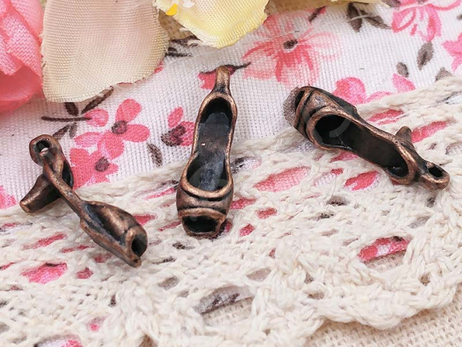 Подвеска Туфля 03 3D 19*6*5мм античная медь (литьё)